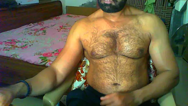 Snapshot of Vbestshow chatting on 04/04/26, 01:17 Vbestshow online show from 04/04/26, 01:17