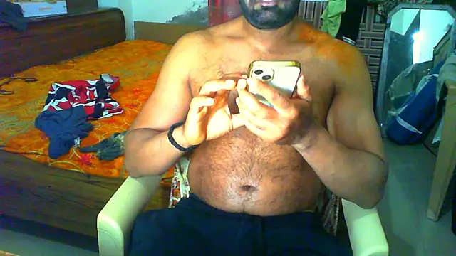 Snapshot of Vbestshow chatting on 03/25/26, 11:36 Vbestshow online show from 03/25/26, 11:36