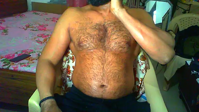 Snapshot of Vbestshow chatting on 04/11/26, 12:07 Vbestshow online show from 04/11/26, 12:07