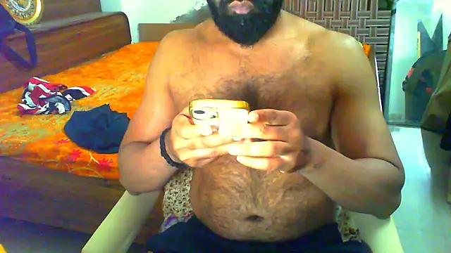 Snapshot of Vbestshow chatting on 03/02/26, 11:39 Vbestshow online show from 03/02/26, 11:39