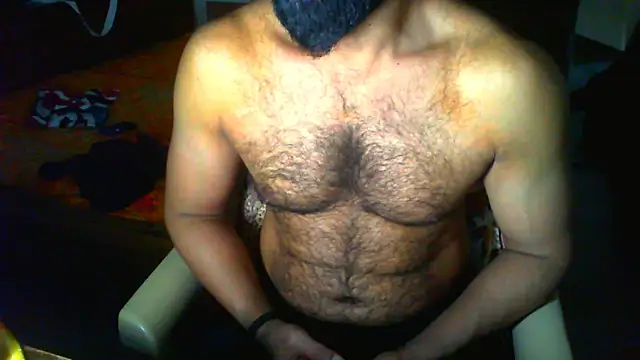 Snapshot of Vbestshow chatting on 03/03/26, 12:45 Vbestshow online show from 03/03/26, 12:45