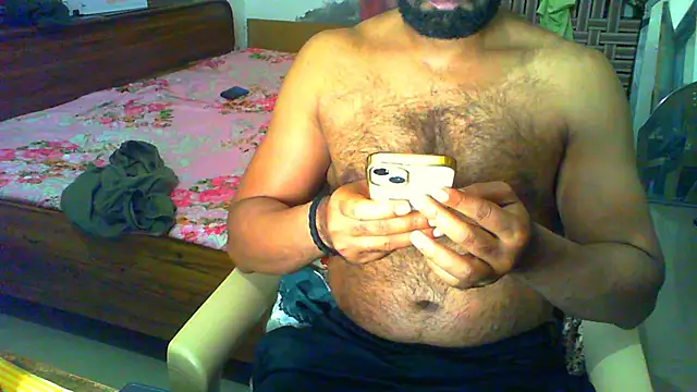 Snapshot of Vbestshow chatting on 04/02/26, 01:29 Vbestshow online show from 04/02/26, 01:29