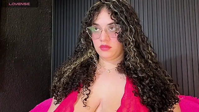 dulce lf online show from 04/15/26, 05:24