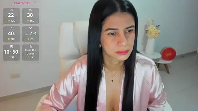 renata t  online show from 11/02/25, 10:09