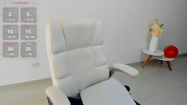 renata t  online show from 10/25/25, 11:09