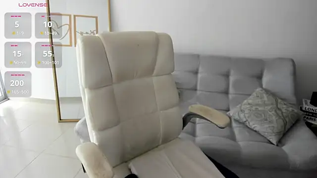 Snapshot of renata_t_ chatting on 07/10/26, 08:31 renata t online show from 07/10/26, 08:31