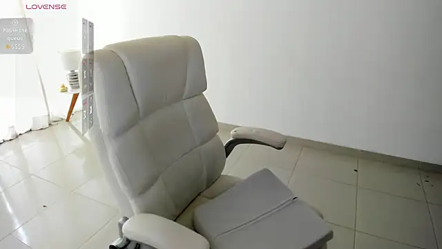 renata t  online show from 03/02/25, 11:52