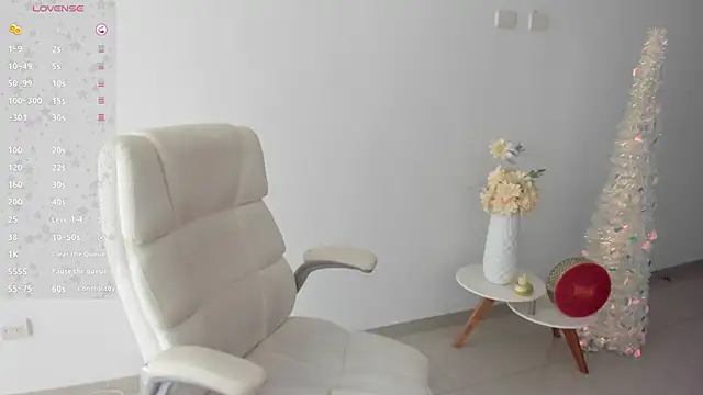 renata t  online show from 12/03/25, 08:08