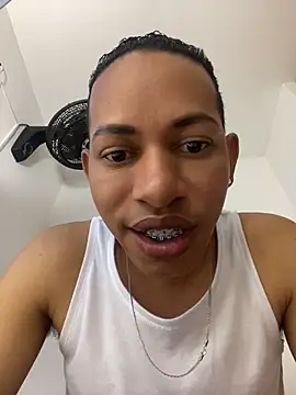 bigcock bum22 online show from 06/04/26, 03:00