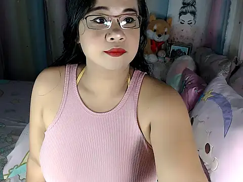 Snapshot of hersheykisses07 chatting on 01/12/26, 02:51 hersheykisses07 online show from 01/12/26, 02:51