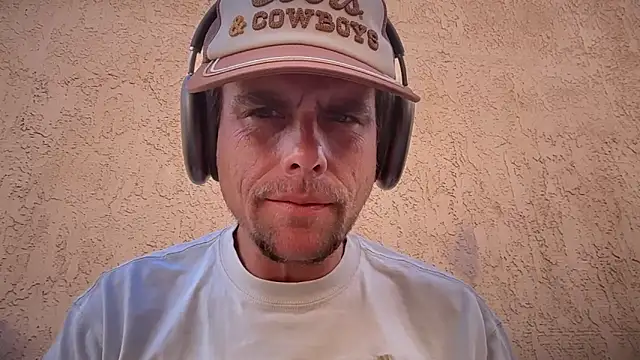 Snapshot of rusharizona chatting on 10/17/25, 10:11 rusharizona online show from 10/17/25, 10:11