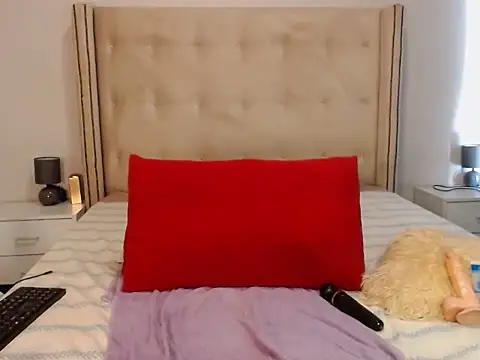 Snapshot of Iminathi20 chatting on 10/09/25, 11:33 Iminathi20 online show from 10/09/25, 11:33