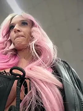 Snapshot of _Rapunzel_ chatting on 01/07/26, 10:15 Rapunzel online show from 01/07/26, 10:15