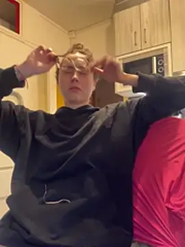 ladyturtle online show from 04/11/26, 07:17