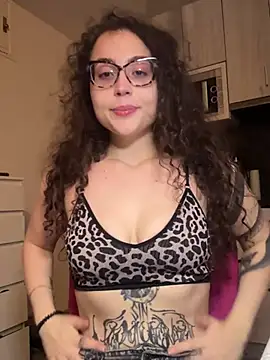 ladyturtle online show from 05/14/26, 07:33