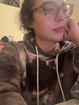 ladyturtle online show from 05/18/26, 10:47