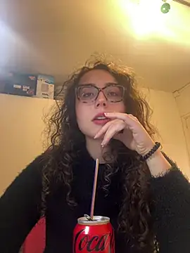 ladyturtle online show from 05/15/26, 07:34