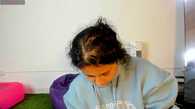 AbbyTaylorr online show from 11/11/25, 03:23