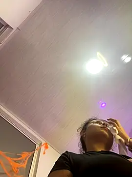 AbbyTaylorr online show from 10/31/25, 03:03