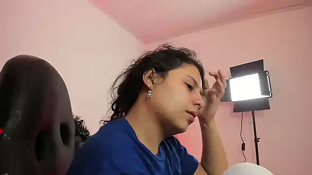 AbbyTaylorr online show from 11/28/25, 05:57