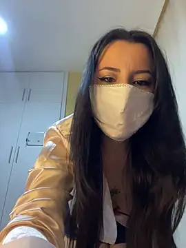White-Petite online show from 03/06/26, 08:26