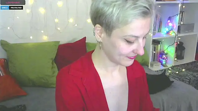 Snapshot of MartaBounty chatting on 05/25/26, 11:25 MartaBounty online show from 05/25/26, 11:25