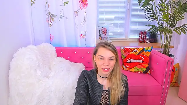 Snapshot of The_Deep_Passion chatting on 02/15/25, 11:17 The Deep Passion online show from 02/15/25, 11:17