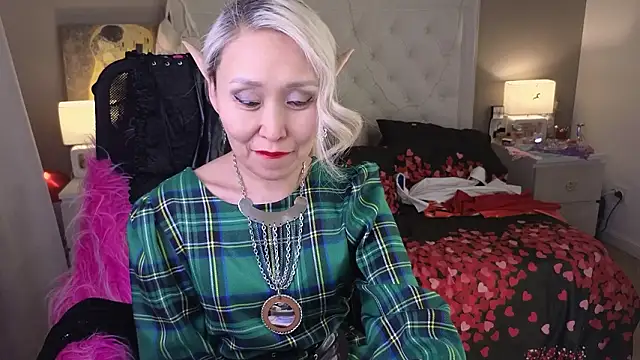 RoxalanaStar online show from 03/29/26, 11:17