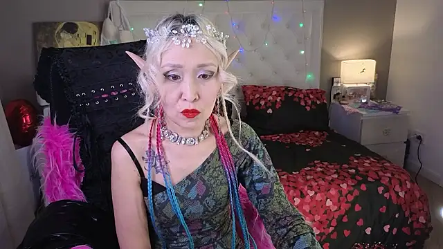 RoxalanaStar online show from 03/18/26, 04:19