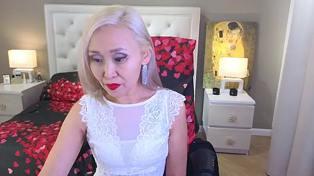 RoxalanaStar online show from 10/05/25, 09:38