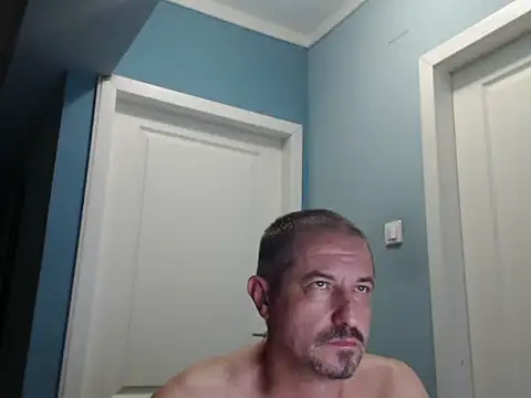 Snapshot of MisterFaithRO chatting on 06/18/26, 10:04 MisterFaithRO online show from 06/18/26, 10:04