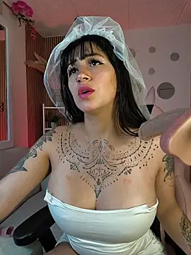 Tattooed spittingdoll online show from 10/31/25, 02:35