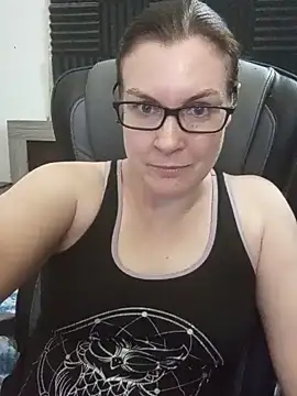 Snapshot of DesreRose chatting on 05/12/26, 01:13 DesreRose online show from 05/12/26, 01:13
