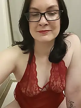 Snapshot of DesreRose chatting on 06/13/26, 11:02 DesreRose online show from 06/13/26, 11:02