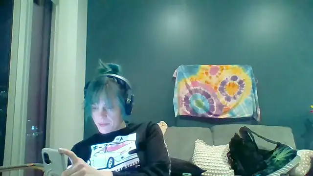 TheDaisyChaos online show from 12/17/25, 03:11