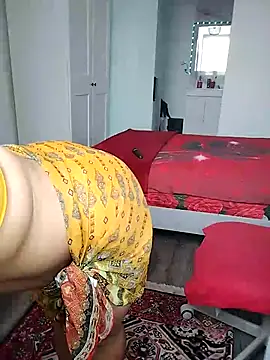 Snapshot of HotSpicyGujju chatting on 03/04/25, 09:40 HotSpicyGujju online show from 03/04/25, 09:40