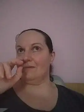 Snapshot of BustyLadyAlma chatting on 06/27/26, 05:19 BustyLadyAlma online show from 06/27/26, 05:19