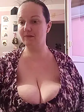 BustyLadyAlma online show from 02/16/26, 06:34