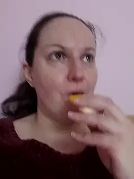 BustyLadyAlma online show from 05/10/26, 06:39