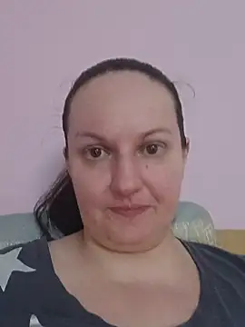 Snapshot of BustyLadyAlma chatting on 06/21/26, 06:41 BustyLadyAlma online show from 06/21/26, 06:41