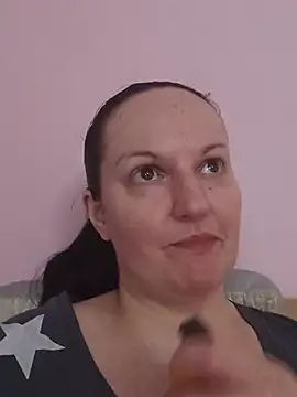 Snapshot of BustyLadyAlma chatting on 07/12/26, 06:58 BustyLadyAlma online show from 07/12/26, 06:58