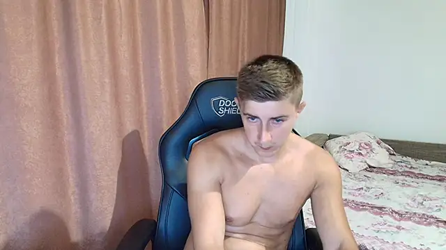 Todhorny9873 online show from 02/13/25, 08:59