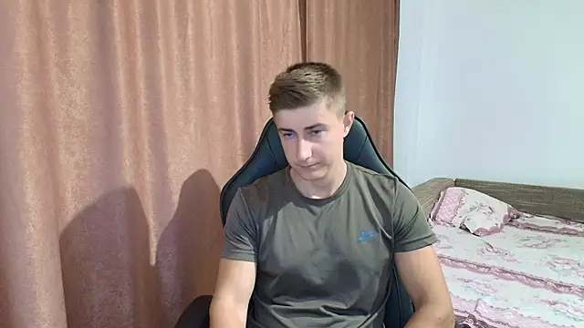 Todhorny9873 online show from 02/17/25, 05:25