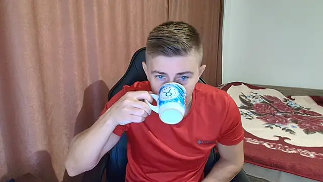 Todhorny9873 online show from 03/03/25, 06:42