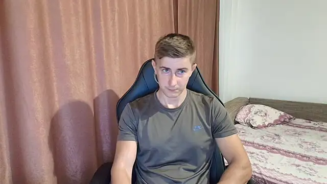 Todhorny9873 online show from 02/18/25, 07:21