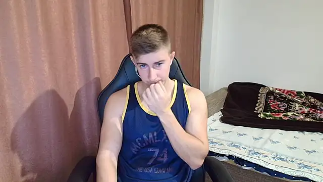 Todhorny9873 online show from 12/20/24, 05:47