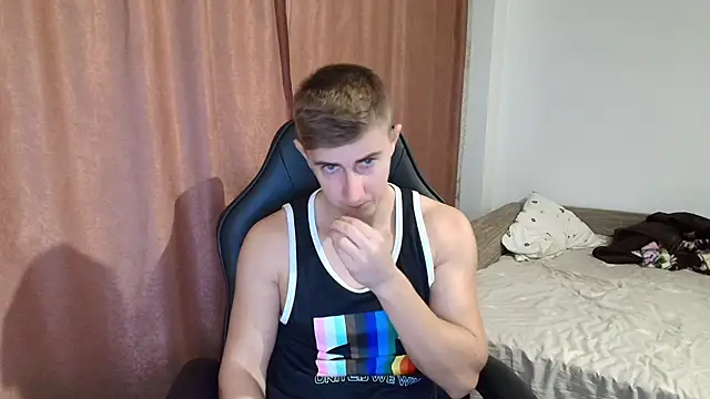 Todhorny9873 online show from 01/13/25, 07:54