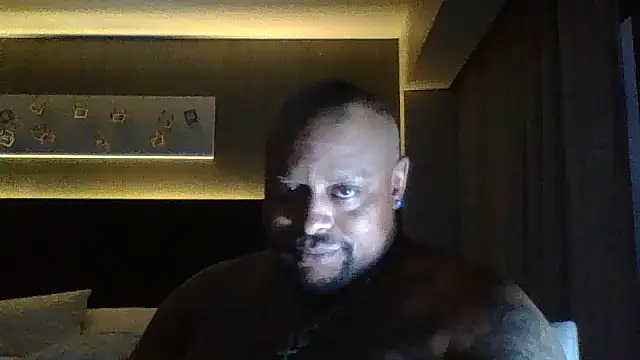 Snapshot of blaccowboy88 chatting on 10/27/25, 12:17 blaccowboy88 online show from 10/27/25, 12:17