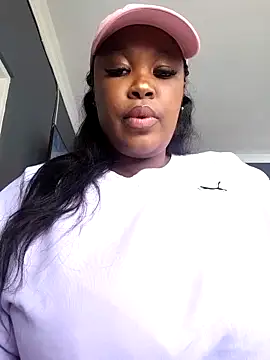 Snapshot of SWEETDOLLY29XX chatting on 11/11/25, 12:22 SWEETDOLLY29XX online show from 11/11/25, 12:22