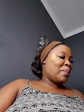 Snapshot of SWEETDOLLY29XX chatting on 12/05/25, 07:55 SWEETDOLLY29XX online show from 12/05/25, 07:55